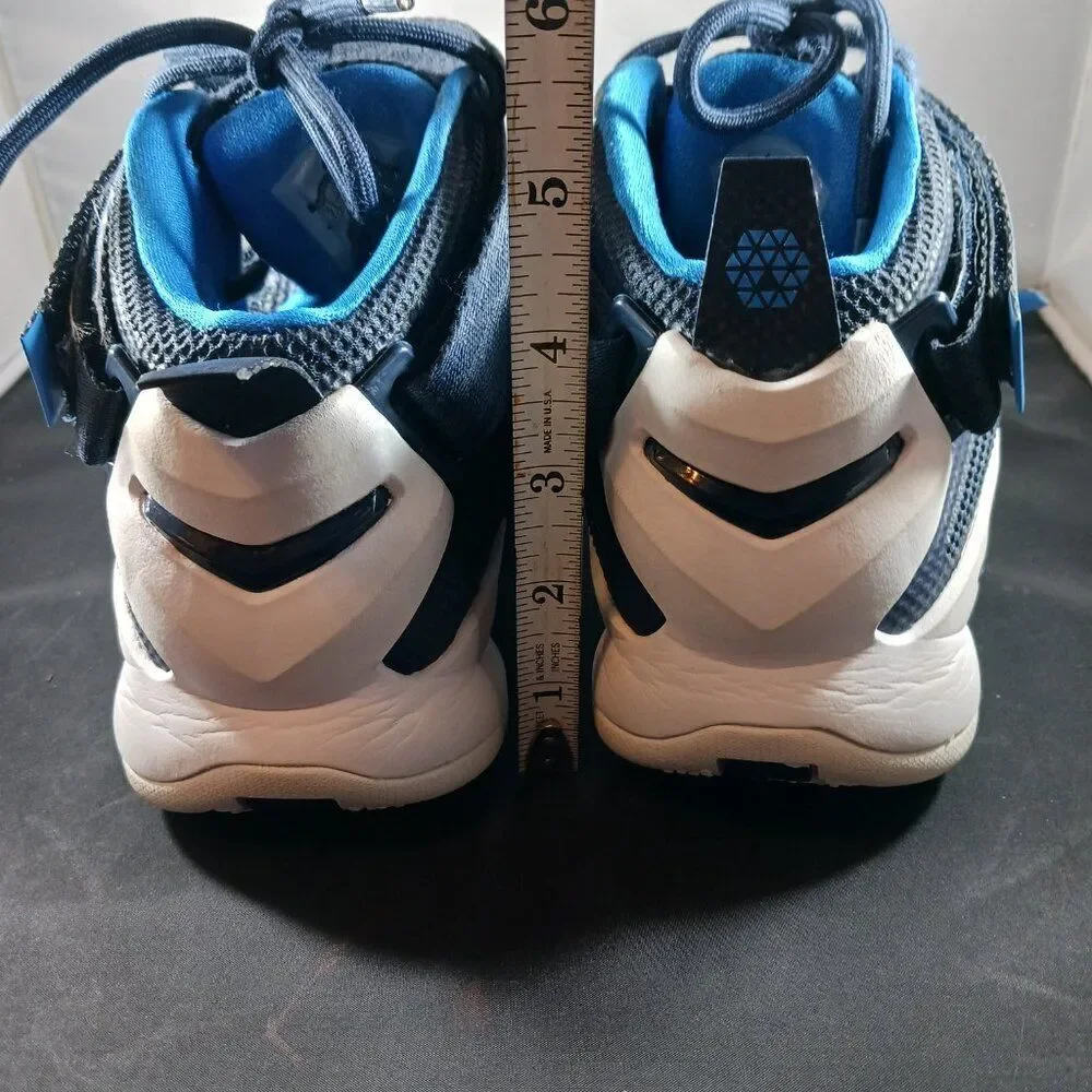 Nike Lebron Soldier 9 Kid's Sneaker size 7Y Blue White
